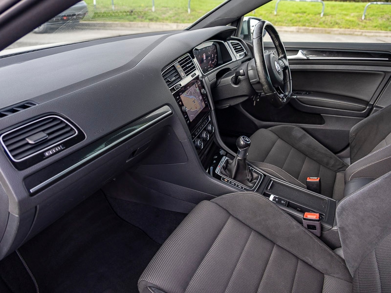 Used Volkswagen Golf 2017 for sale - 77058077: Photo 5