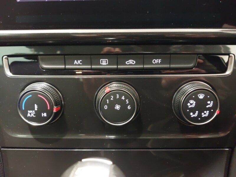 Used Volkswagen Golf 2019 for sale - 76354862: Photo 13