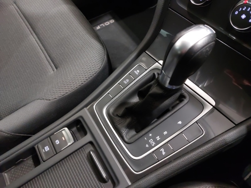 Used Volkswagen Golf 2019 for sale - 76354862: Photo 15