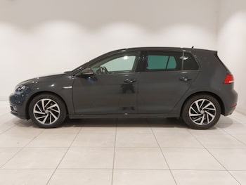 Used Volkswagen Golf 2019 for sale - 76354862: Photo