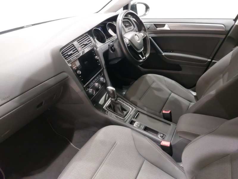 Used Volkswagen Golf 2019 for sale - 76354862: Photo 5