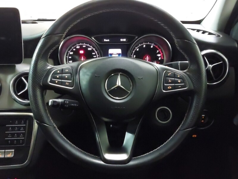 Used Mercedes-Benz GLA 2018 for sale - 76696196: Photo 10