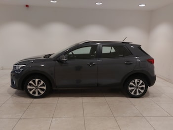 Used Kia Stonic 2023 for sale - 79336418: Photo