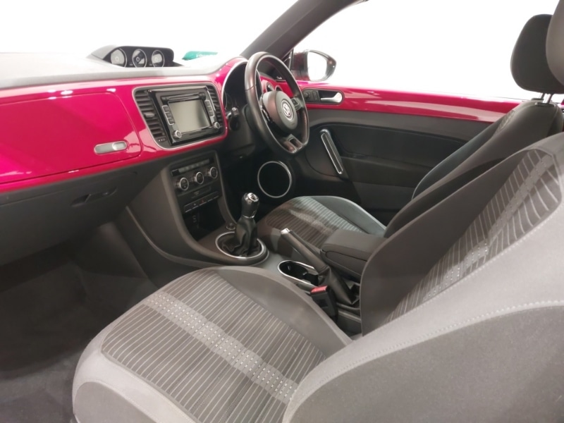 Used Volkswagen Beetle 2014 for sale - 77433385: Photo 5