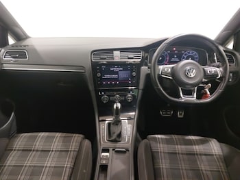 Used Volkswagen Golf 2018 for sale - 78533048: Photo
