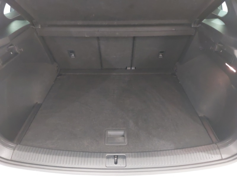 Used Volkswagen Tiguan 2019 for sale - 76970532: Photo 8