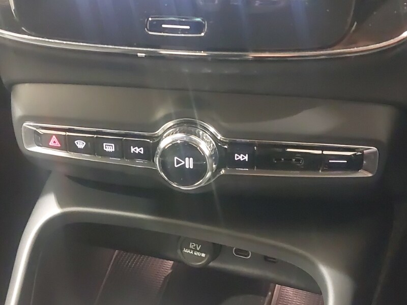 Used Volvo XC40 2023 for sale - 77585320: Photo 17