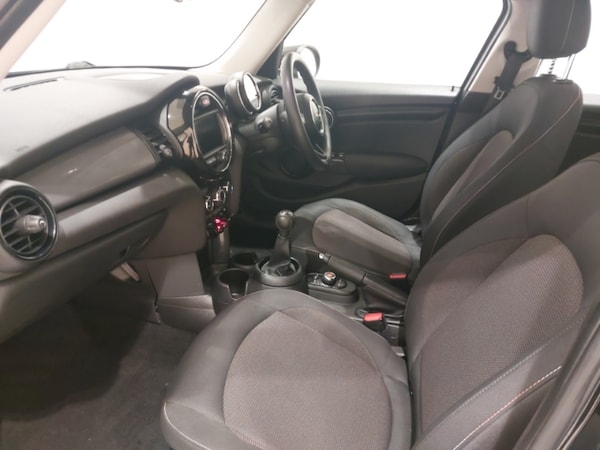 Used MINI Hatch 2019 for sale - 76269262: Photo 5