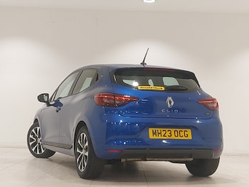Used Renault Clio 2023 for sale - 79605783: Photo
