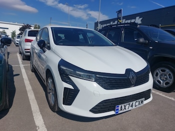 Used Renault Clio 2024 for sale - 79243453: Photo