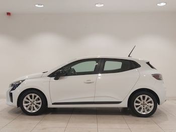 Used Renault Clio 2024 for sale - 79243453: Photo