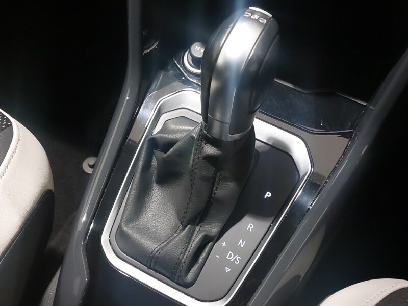 Used Volkswagen T-Roc 2019 for sale - 76860709: Photo 12