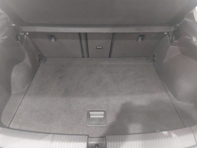 Used Volkswagen T-Roc 2019 for sale - 76860709: Photo 8