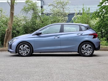 Used Hyundai i20 2024 for sale - 79737017: Photo
