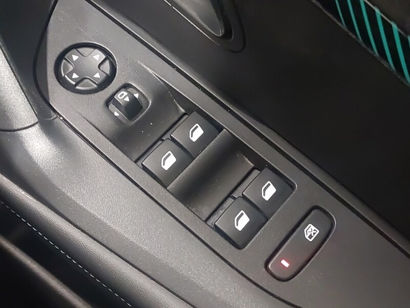 Used Peugeot 2008 2022 for sale - 77086845: Photo 19