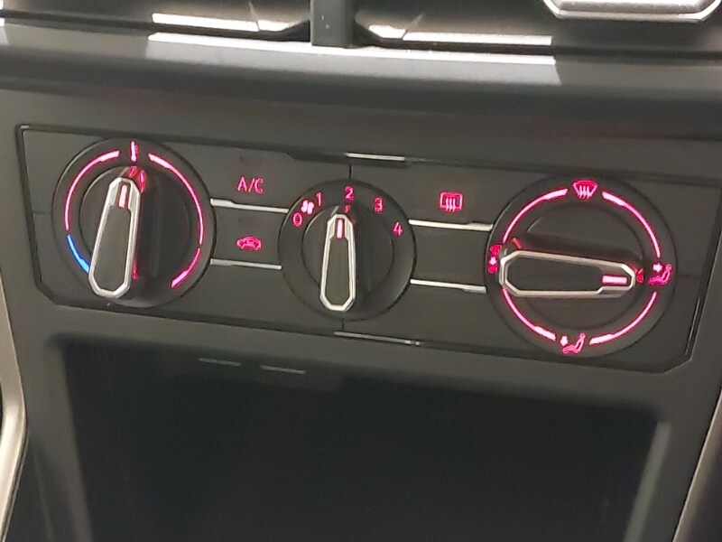 Used Volkswagen Polo 2018 for sale - 76816023: Photo 13