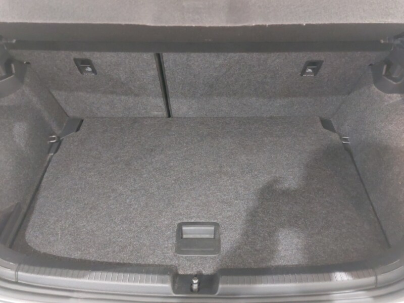 Used Volkswagen Polo 2018 for sale - 76816023: Photo 8