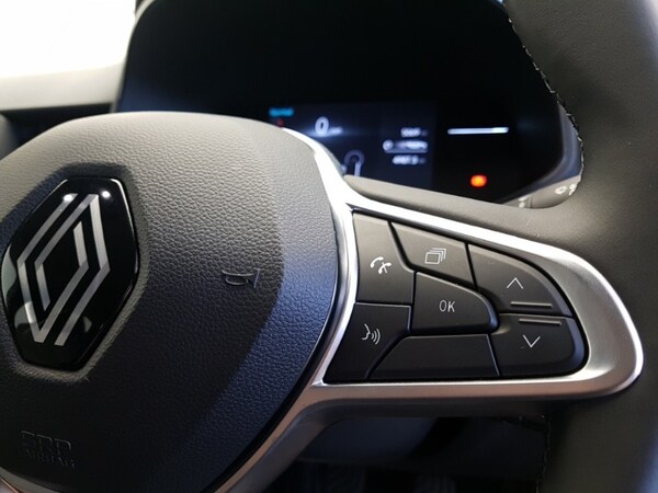 Used Renault Clio 2024 for sale - 75514215: Photo 16