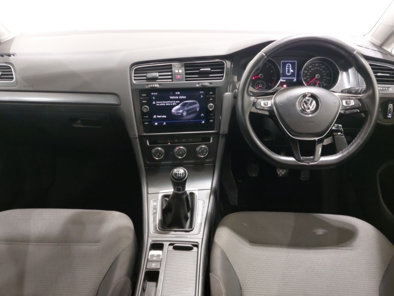 Used Volkswagen Golf 2018 for sale - 77816175: Photo 2