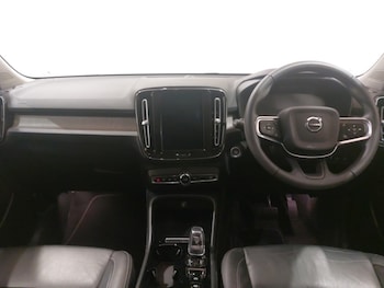 Used Volvo XC40 2022 for sale - 76947456: Photo