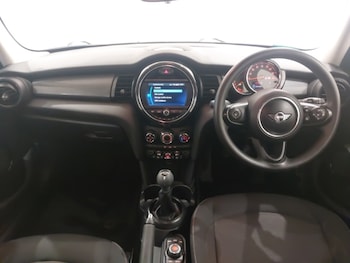 Used MINI Hatch 2018 for sale - 78218788: Photo