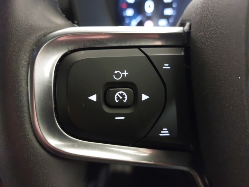 Used Volvo XC40 2022 for sale - 76567372: Photo 16