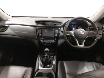 Used Nissan X-Trail 2018 for sale - 75914246: Photo