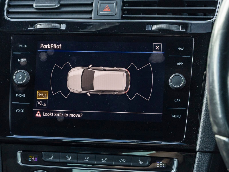 Used Volkswagen Golf 2017 for sale - 76763985: Photo 9