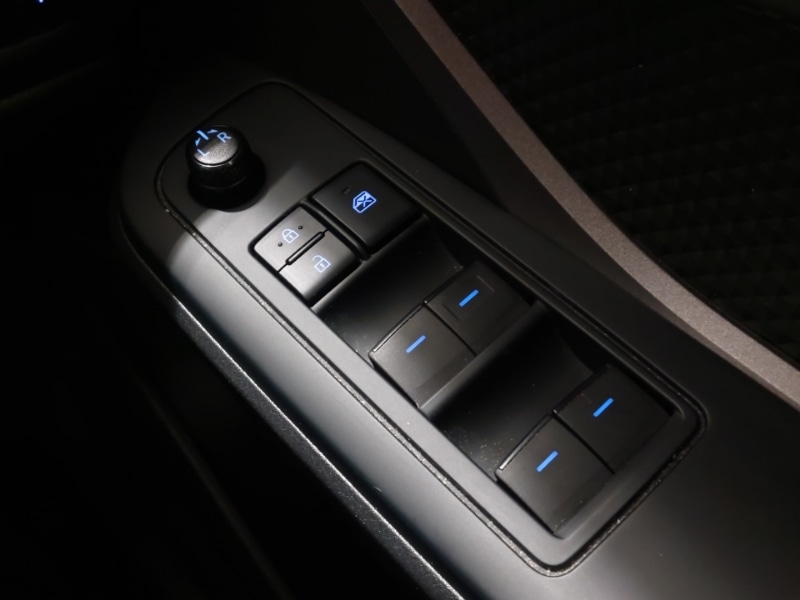 Used Toyota C-HR 2023 for sale - 77837704: Photo 19