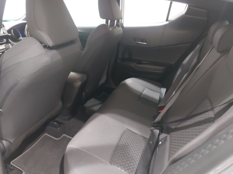 Used Toyota C-HR 2023 for sale - 77837704: Photo 6