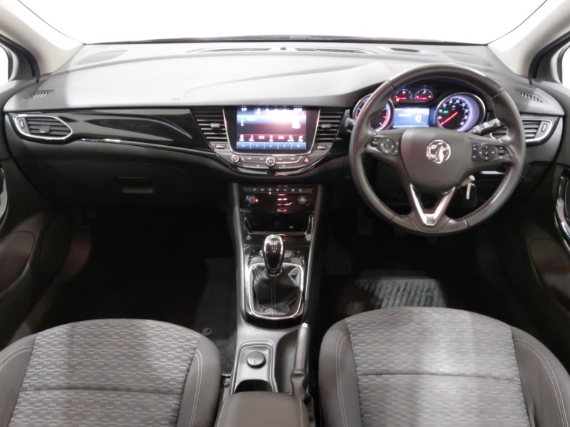 Used Vauxhall Astra 2018 for sale - 77252247: Photo 2