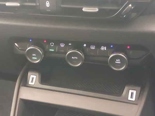 Used Citroen C4 2022 for sale - 76275712: Photo 14