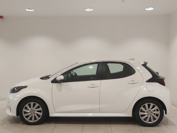Used Toyota Yaris 2023 for sale - 79356616: Photo