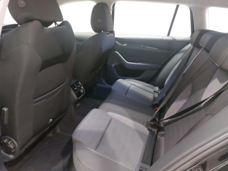 Used Skoda Octavia 2024 for sale - 76970568: Photo 6