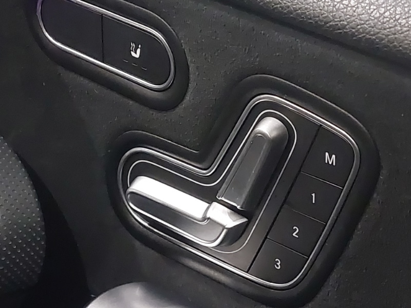 Used Mercedes-Benz A-Class 2019 for sale - 76907296: Photo 17