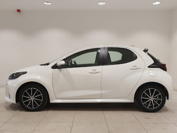 Used Toyota Yaris 2023 for sale - 77514048: Photo