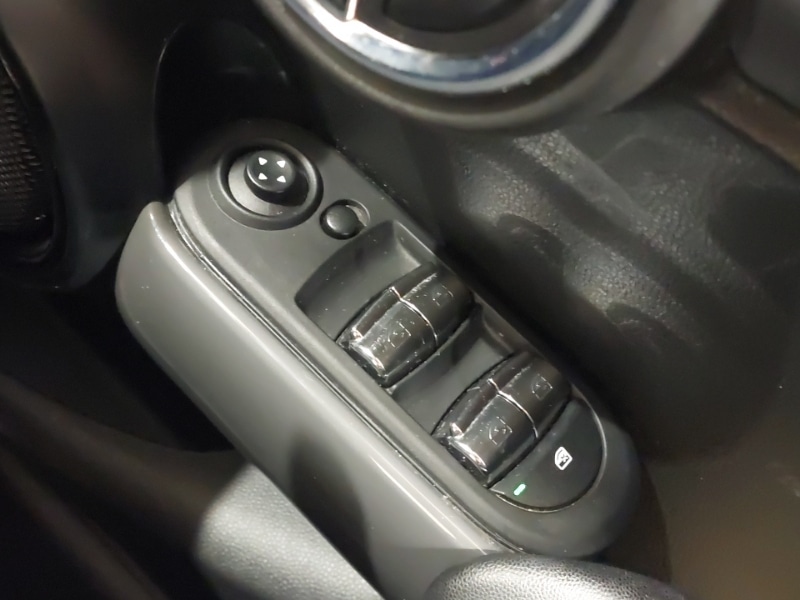 Used MINI Hatch 2019 for sale - 77352668: Photo 19