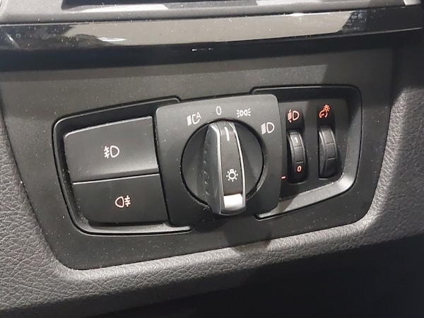 Used BMW 3 Series 2018 for sale - 76204901: Photo 17