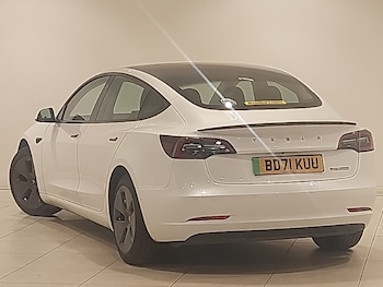 Used Tesla Model 3 2021 for sale - 76983275: Photo