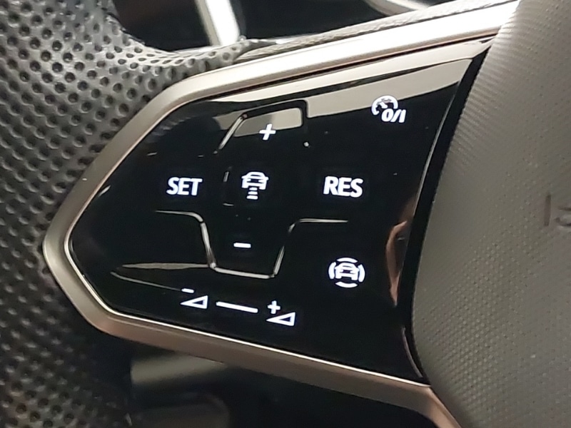 Used Volkswagen T-Roc 2023 for sale - 77606145: Photo 15