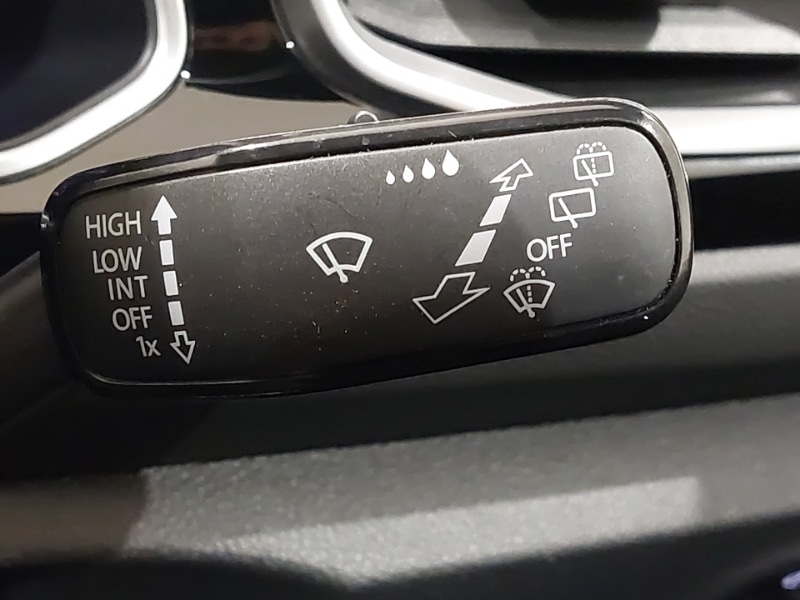 Used Volkswagen T-Roc 2023 for sale - 77606145: Photo 18