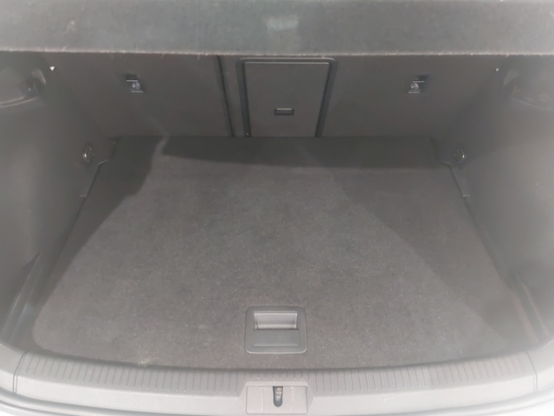 Used Volkswagen Golf 2019 for sale - 76726310: Photo 8