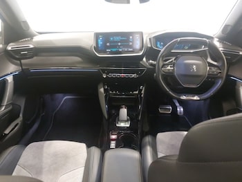 Used Peugeot 2008 2021 for sale - 79322105: Photo