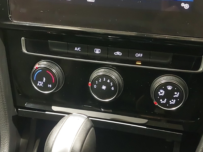 Used Volkswagen Golf 2019 for sale - 77126469: Photo 13