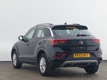 Used Volkswagen T-Roc 2023 for sale - 75278654: Photo
