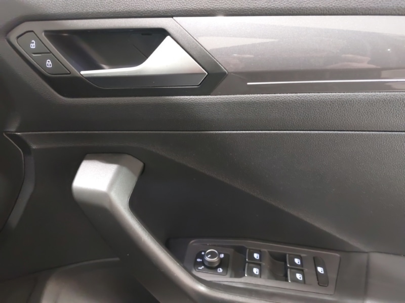 Used Volkswagen T-Roc 2019 for sale - 76839104: Photo 19