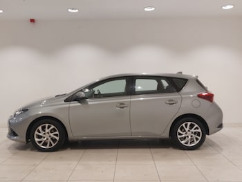 Used Toyota Auris 2017 for sale - 79070082: Photo