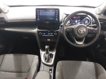 Used Toyota Yaris Cross 2022 for sale - 77347668: Photo