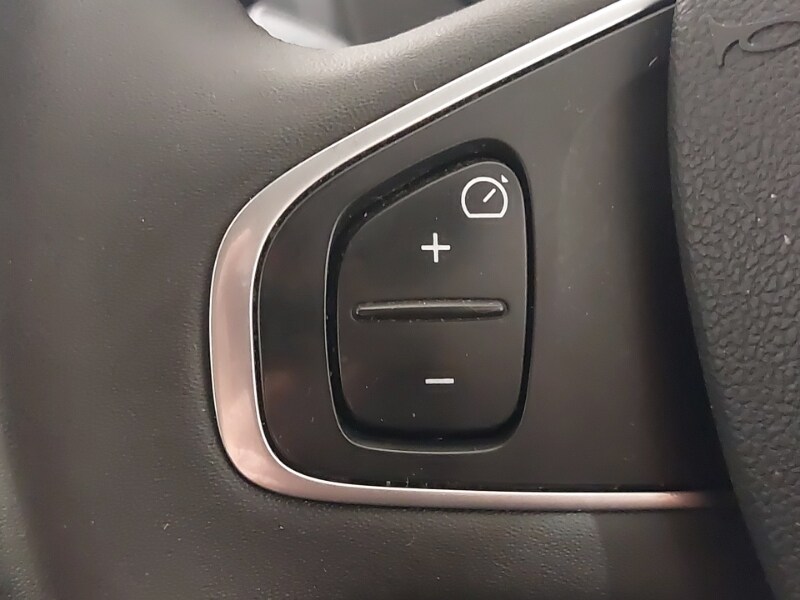 Used Renault Captur 2017 for sale - 76269256: Photo 15