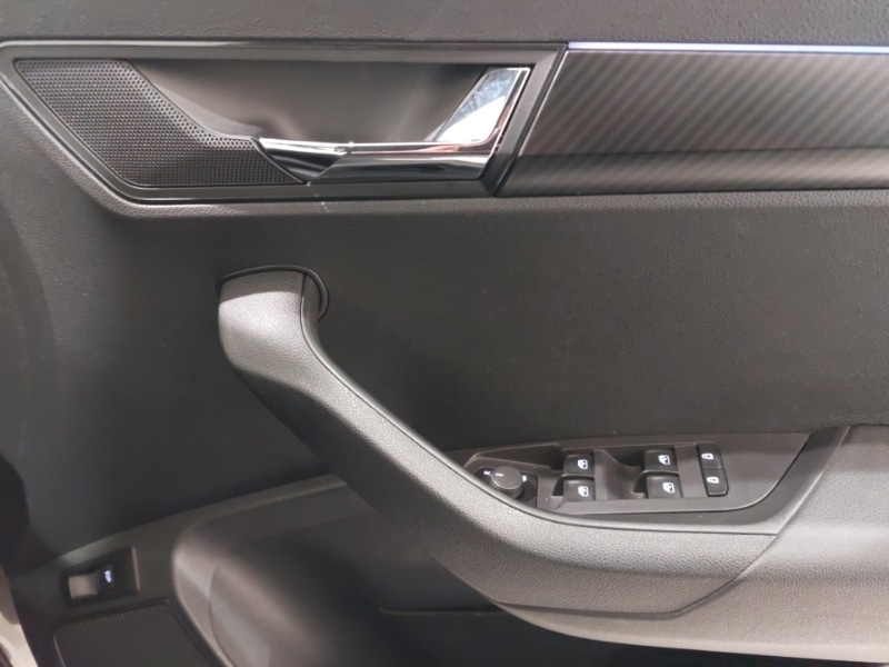 Used Skoda Karoq 2024 for sale - 76365538: Photo 19